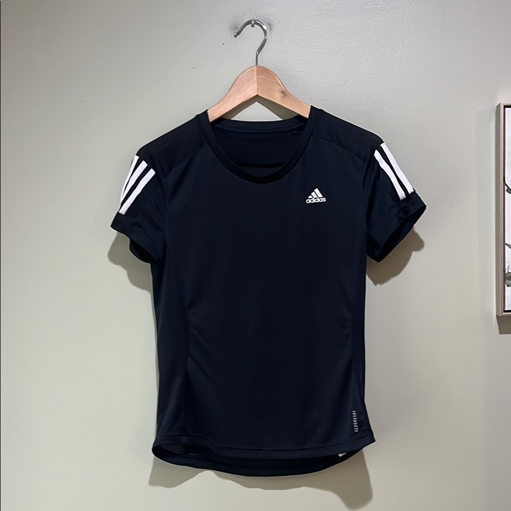 🌸Adidas Black Fitted Short Sleeve Tee